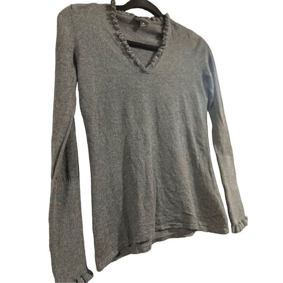 Carlisle Collection Silk and Cashmere Ruffle Sweater Size Small Charcoal Grey Gr - Picture 3 of 9